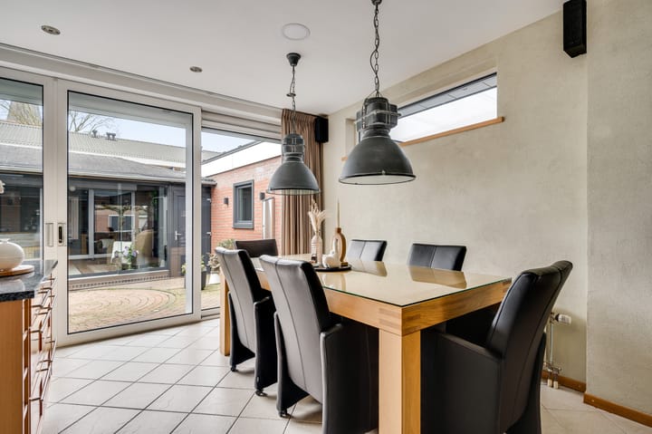 Photo 13 of Herenslagstraat 11