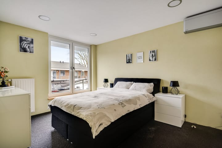 Photo 25 of Herenslagstraat 11