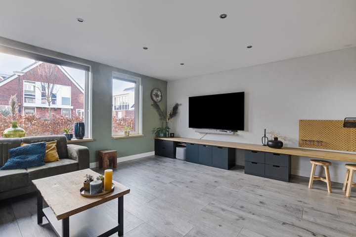 Photo 14 of Purperreiger 42