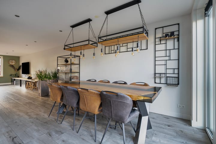 Photo 17 of Purperreiger 42