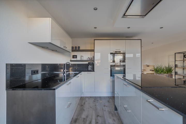 Photo 19 of Purperreiger 42