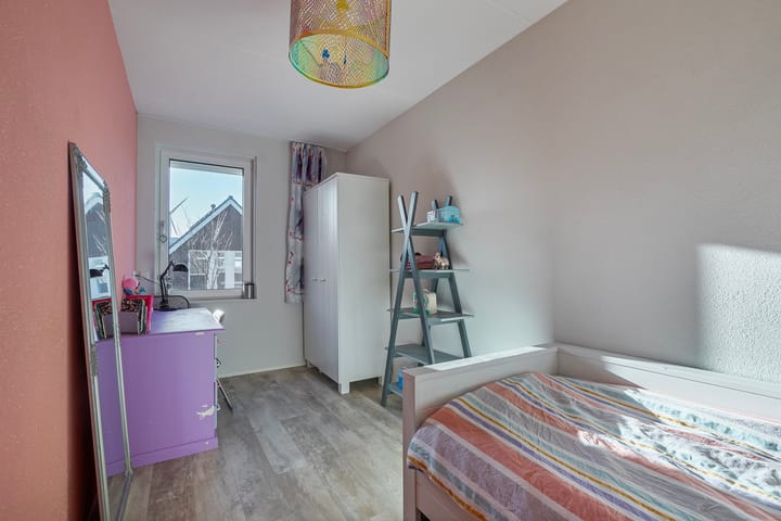 Photo 28 of Purperreiger 42