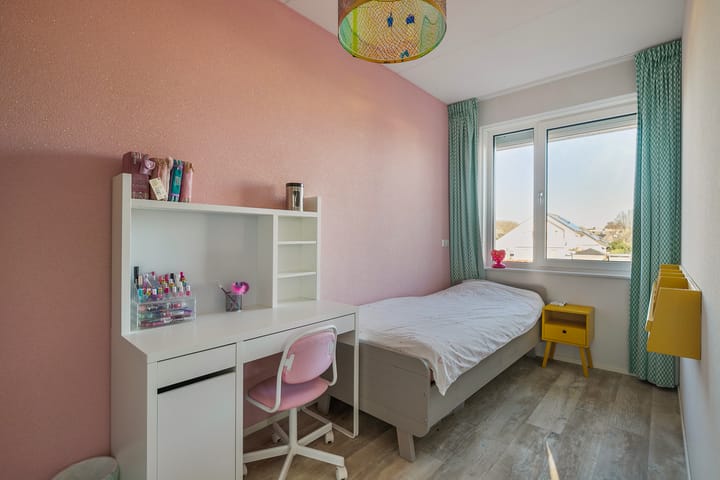 Photo 30 of Purperreiger 42