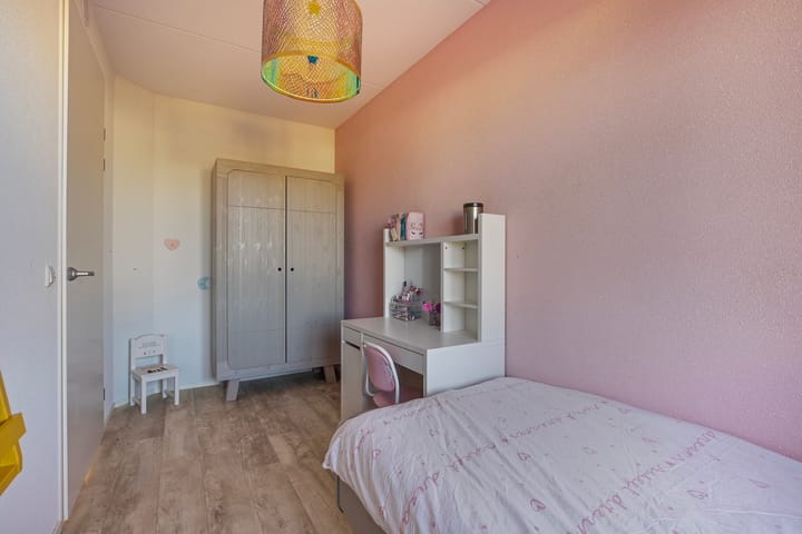 Photo 31 of Purperreiger 42