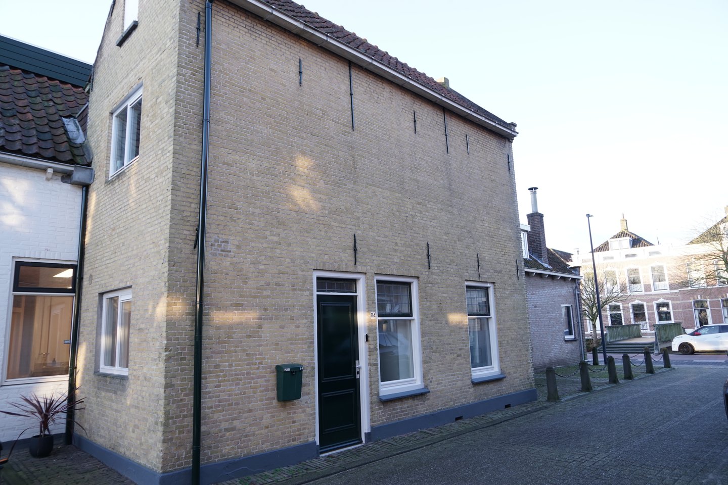 View photo 1 of Oost-Voorstraat 84