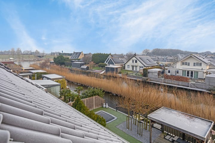 Photo 48 of Purperreiger 42