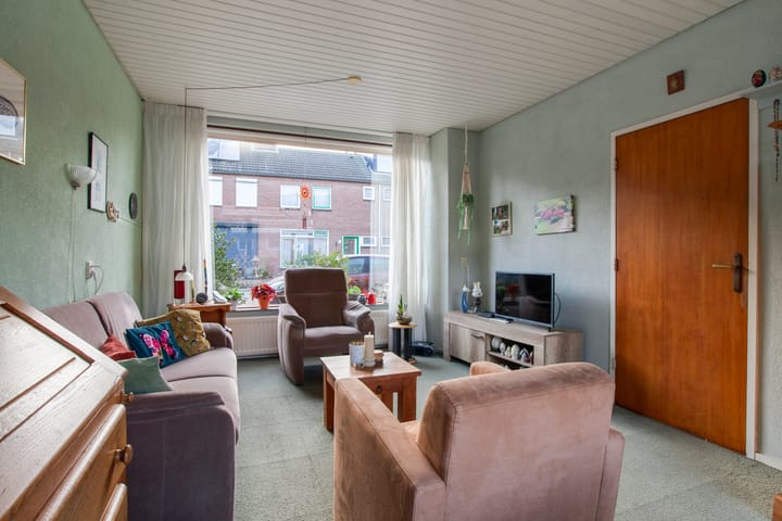 Foto 2 van Van Brederodestraat 14