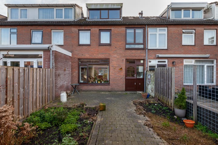 Foto 26 van Van Brederodestraat 14