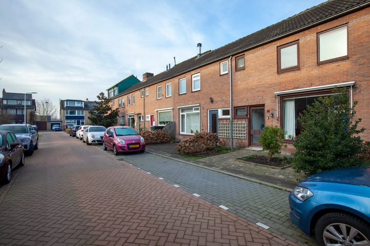 Foto 30 van Van Brederodestraat 14