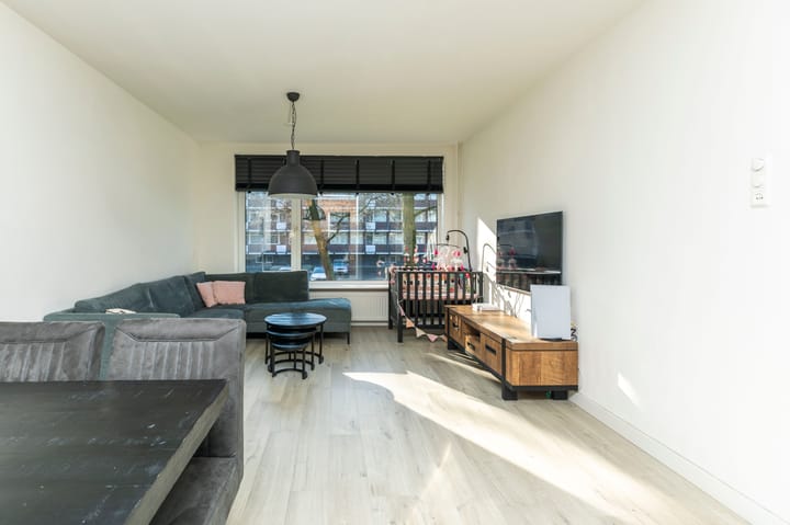 Photo 6 of Staringlaan 206