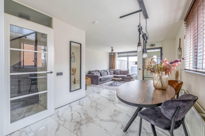 Foto 10 van Jean Monnetstraat 51