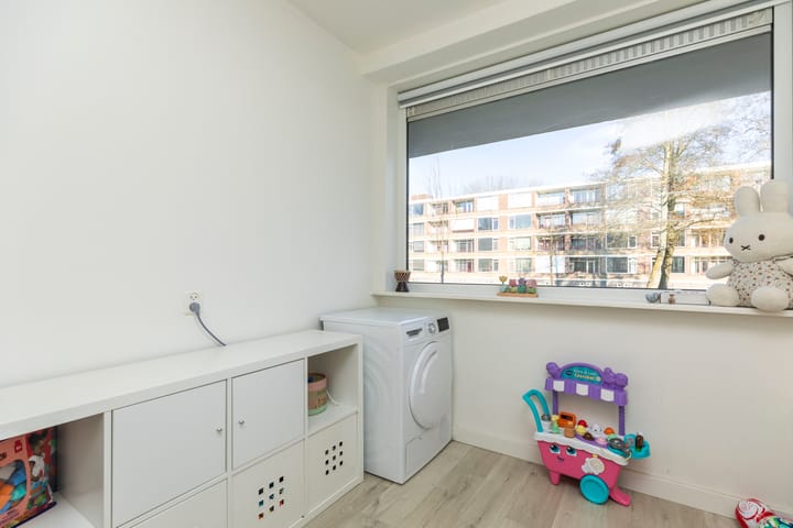 Photo 21 of Staringlaan 206