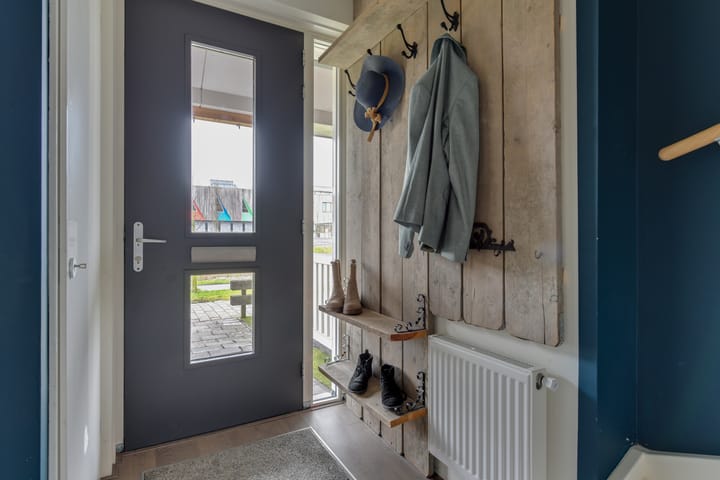 Photo 7 of P. van der Meerschstraat 15