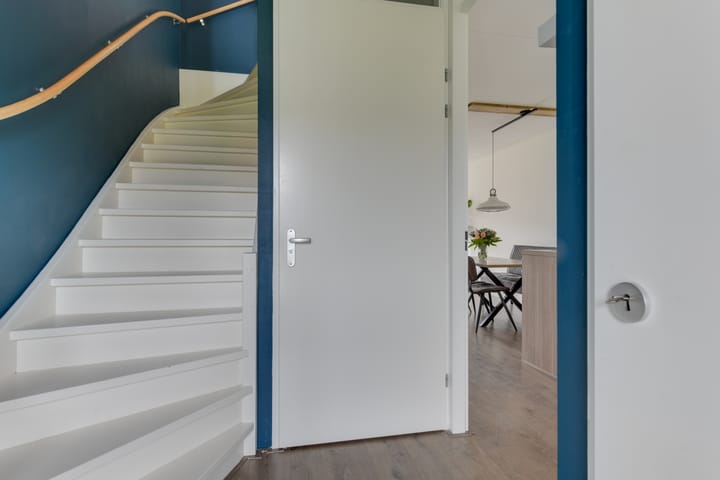 Photo 8 of P. van der Meerschstraat 15