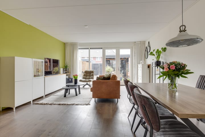 Photo 9 of P. van der Meerschstraat 15