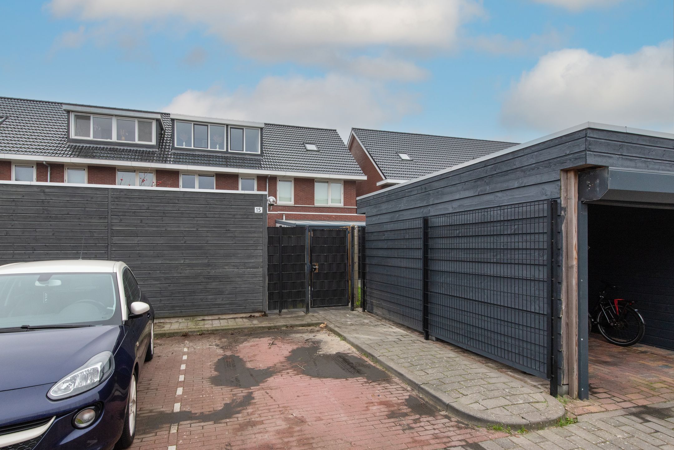 Foto 42 van P. van der Meerschstraat 15