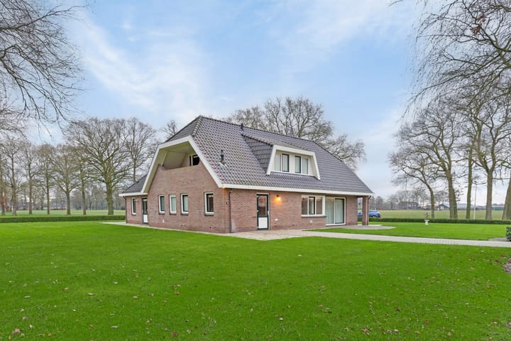 Foto 3 van Buurtweg 1