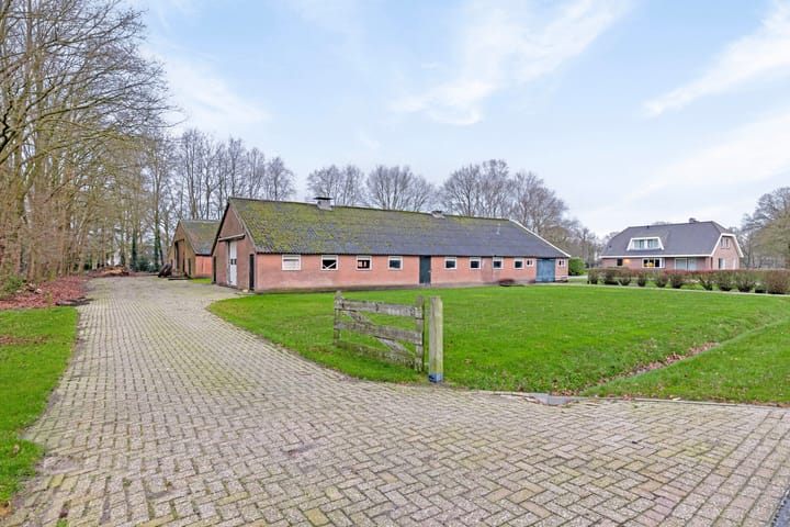 Foto 6 van Buurtweg 1