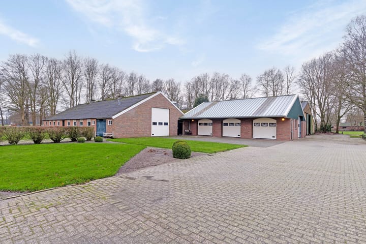 Foto 30 van Buurtweg 1