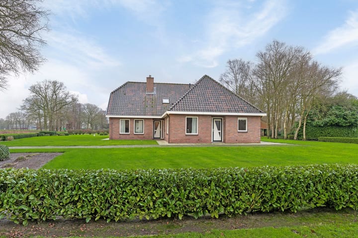 Foto 38 van Buurtweg 1