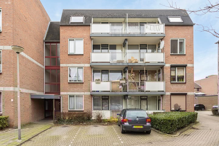 Foto 20 van Romeinenplein 10