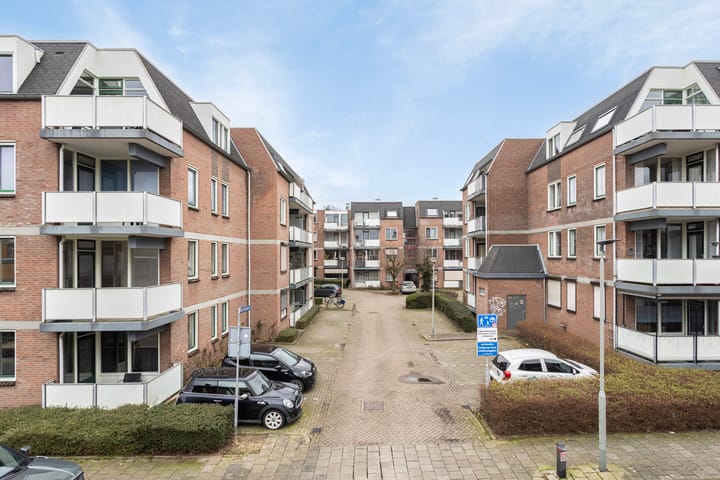 Foto 25 van Romeinenplein 10