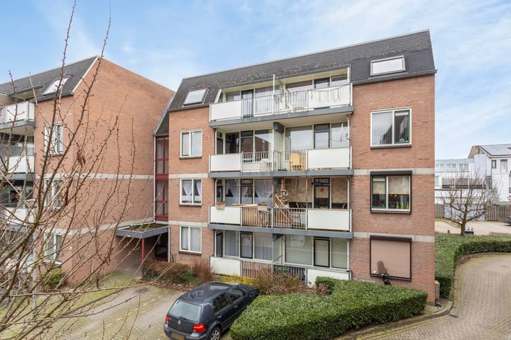 Foto 27 van Romeinenplein 10