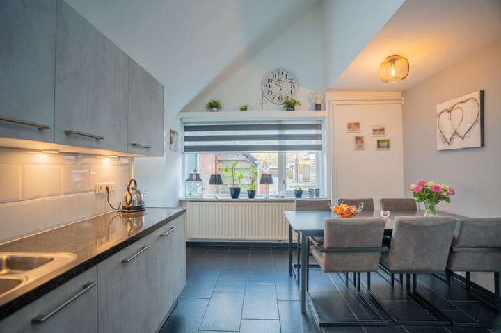 Foto 12 van Troelstrastraat 26