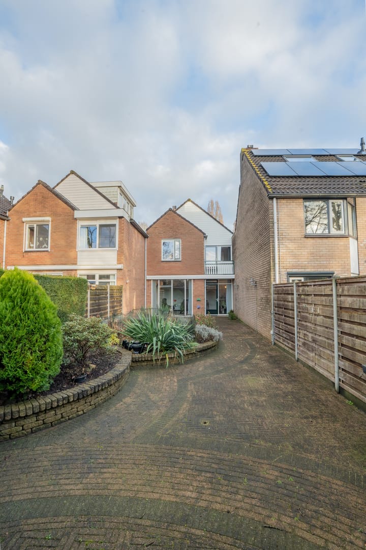 Foto 32 van Troelstrastraat 26