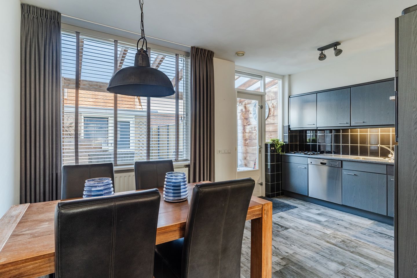 Foto 19 van Oranje-Nassaulaan 8