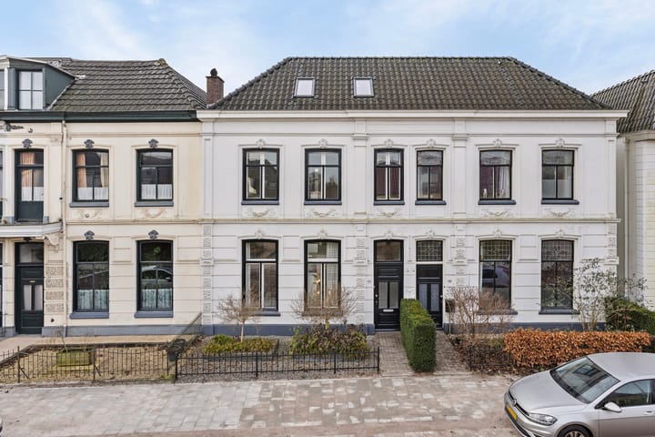 Photo 32 of Tramstraat 37