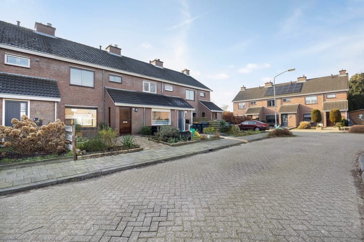 Foto 29 van Carry van Bruggenstraat 11