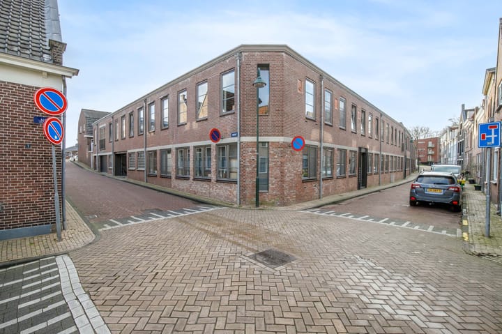Foto 28 van Molenstraat 37