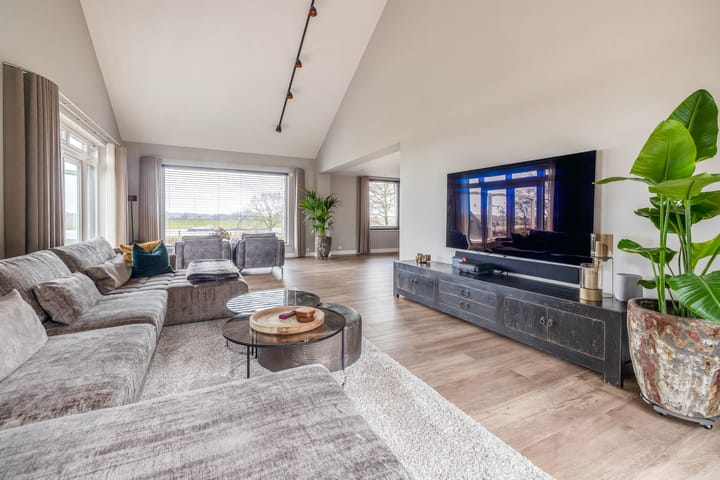 Foto 11 van Parallelweg 2