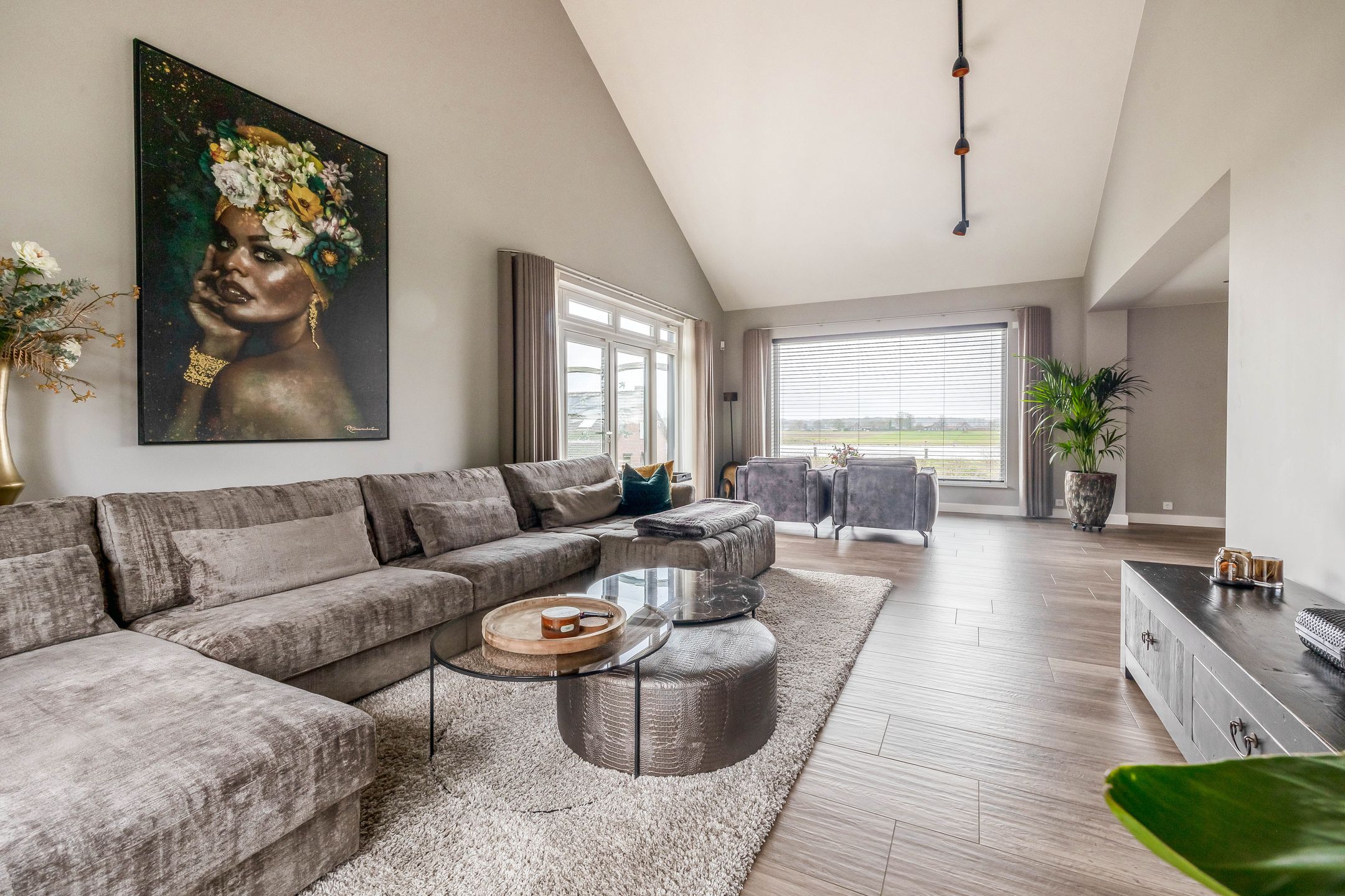 Foto 12 van Parallelweg 2