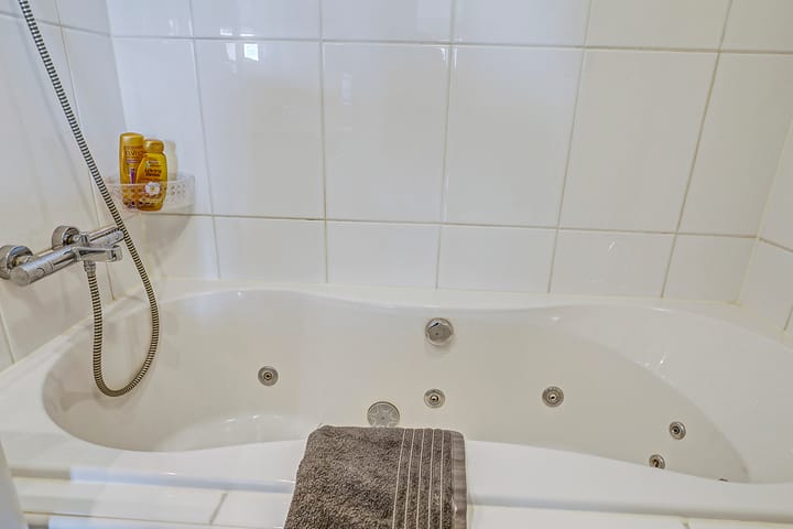 Photo 33 of De Stient 15-F