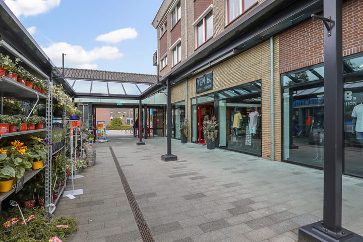 Photo 38 of De Stient 15-F