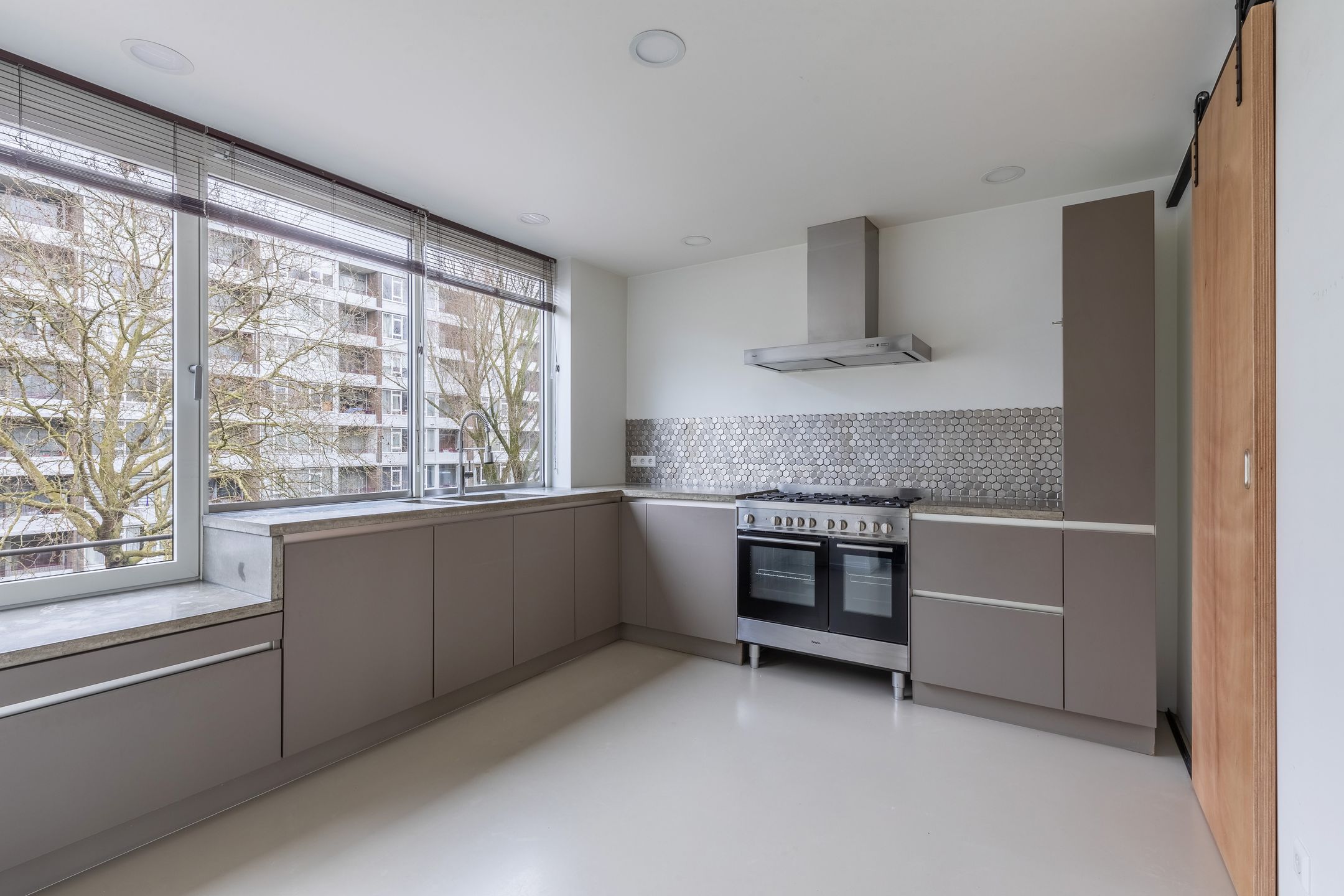 Foto 15 van U.J. Klarenstraat 9