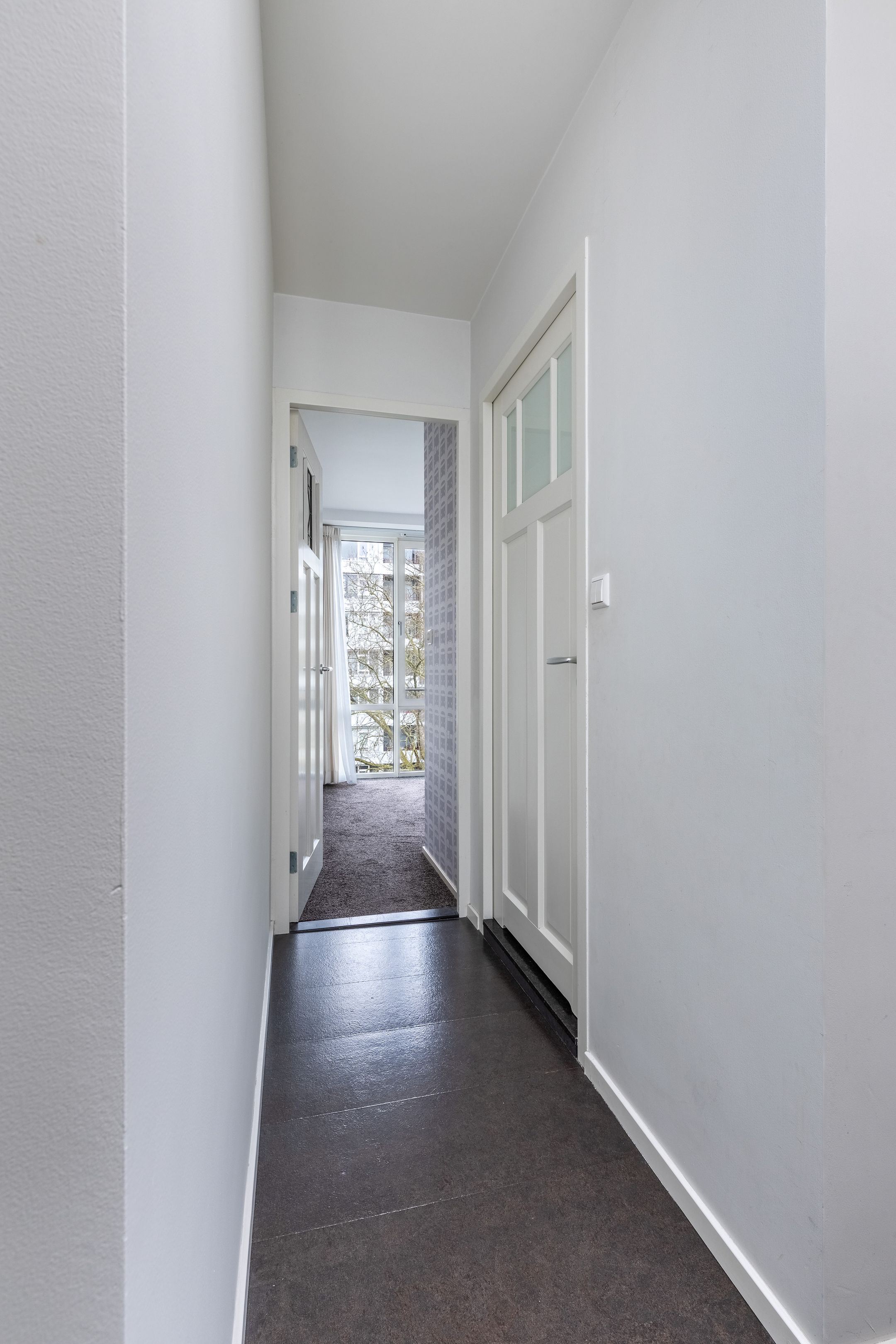 Foto 36 van U.J. Klarenstraat 9