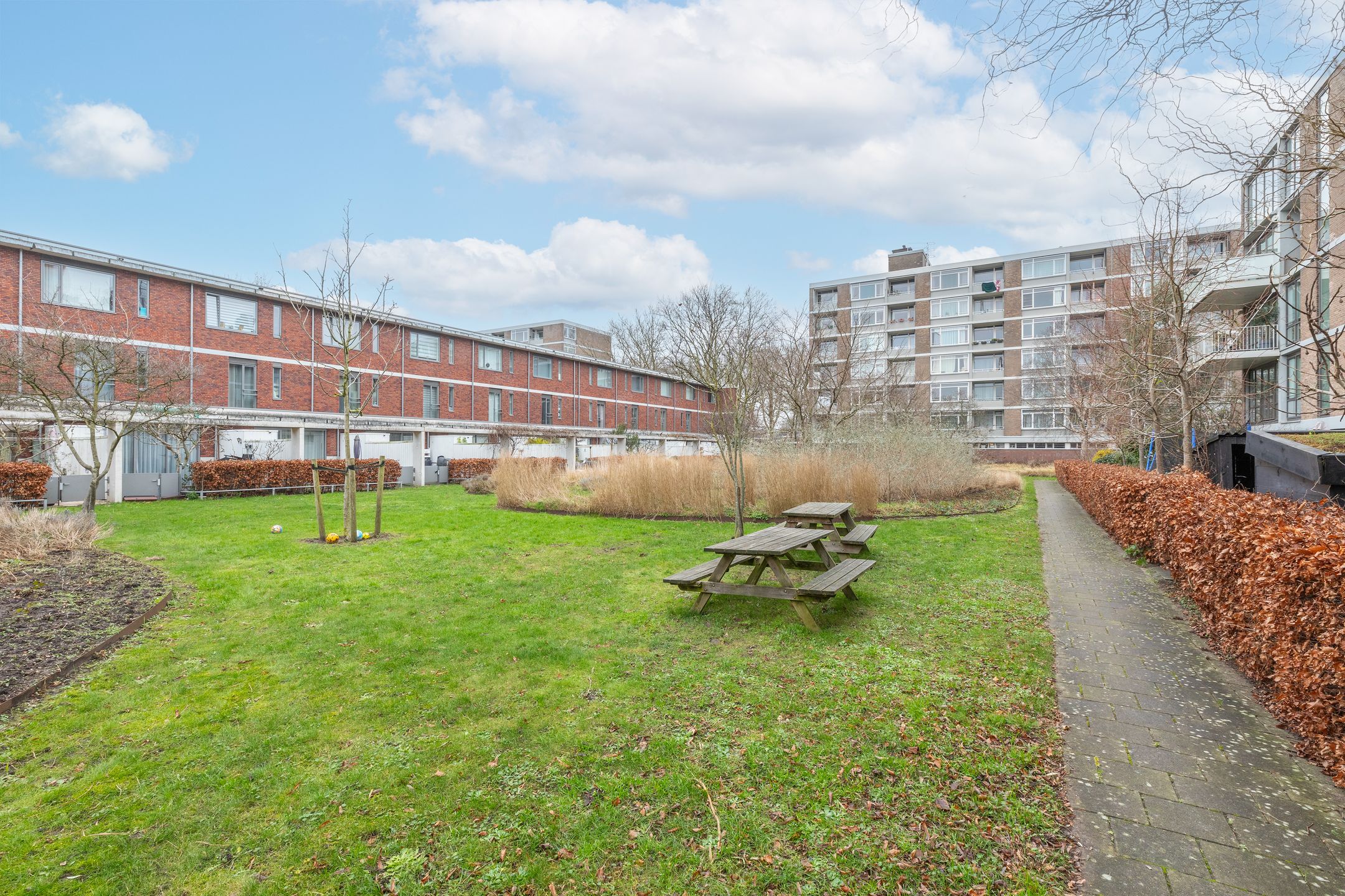 Foto 48 van U.J. Klarenstraat 9