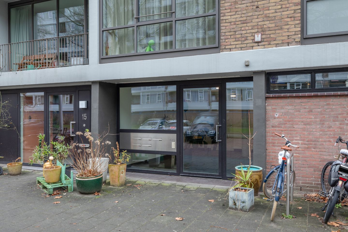 Foto 50 van U.J. Klarenstraat 9