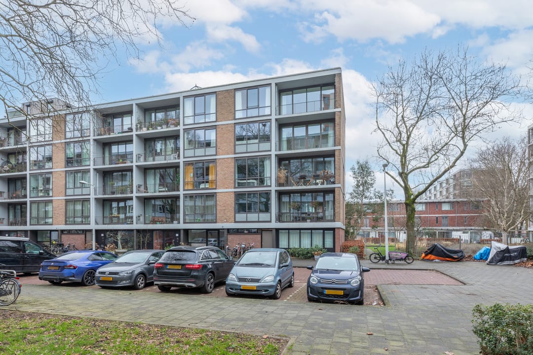 Foto 52 van U.J. Klarenstraat 9