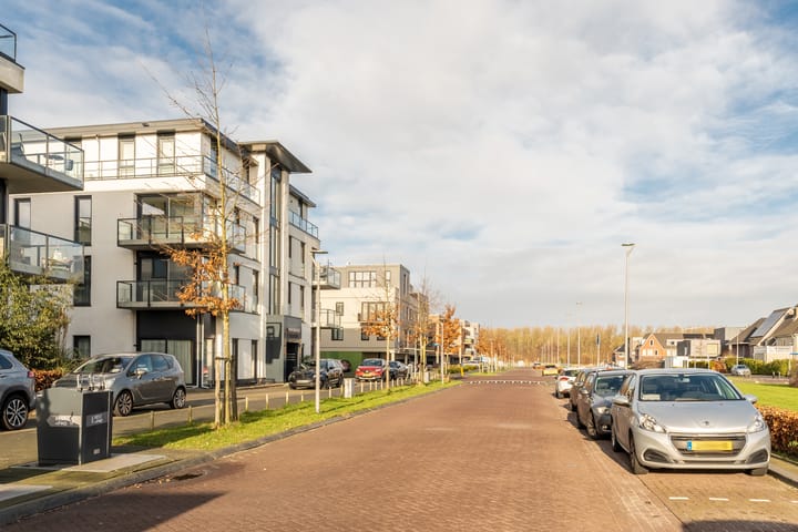 Foto 38 van Olivier van Noortstraat 24-K