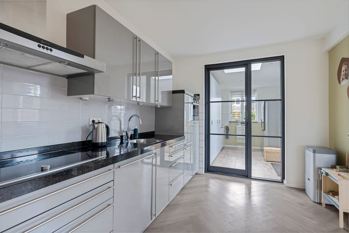 Foto 15 van Emmerweg 16