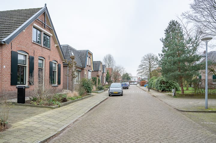 Foto 4 van Molenweg 1