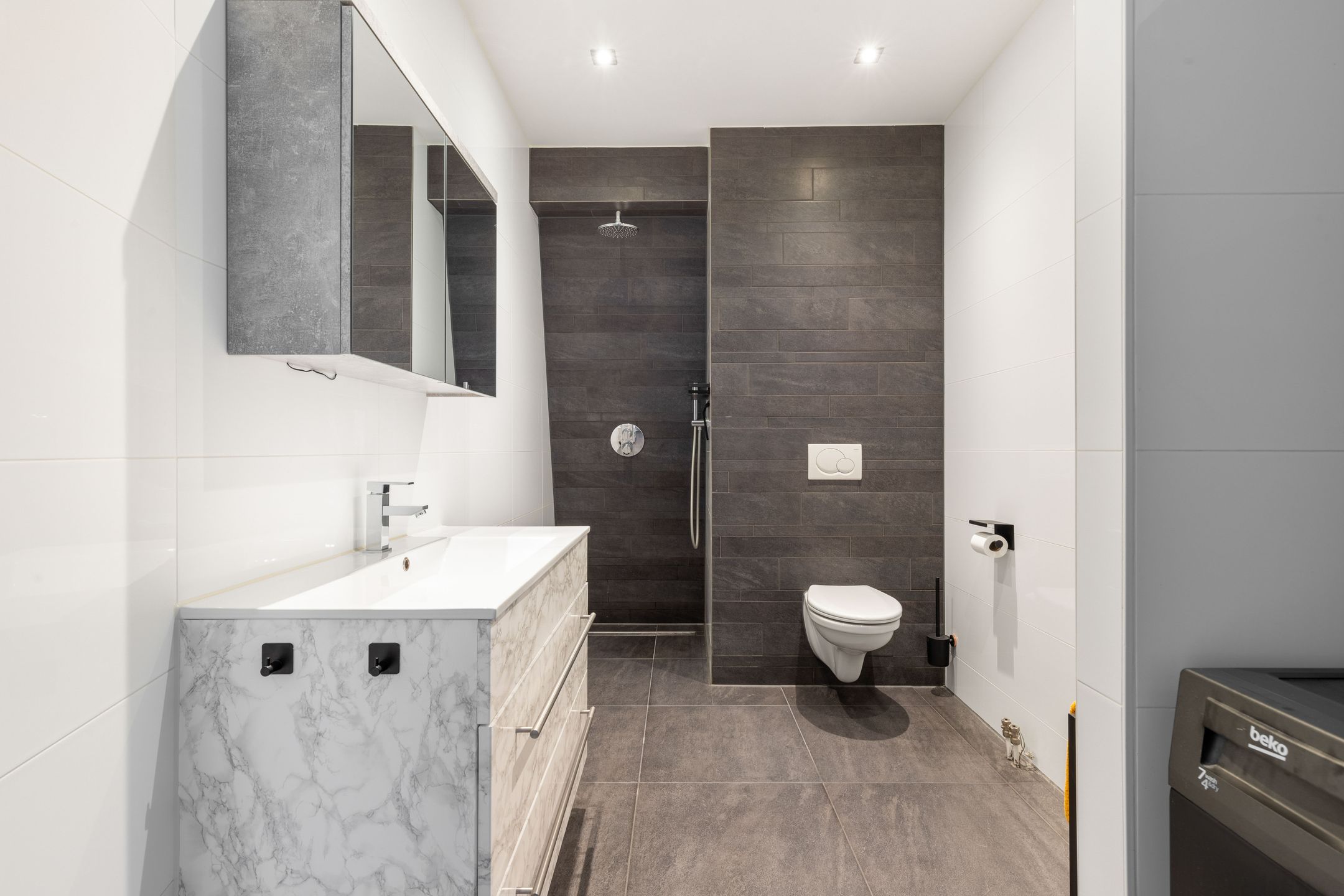 Foto 15 van Rijksweg 45-H