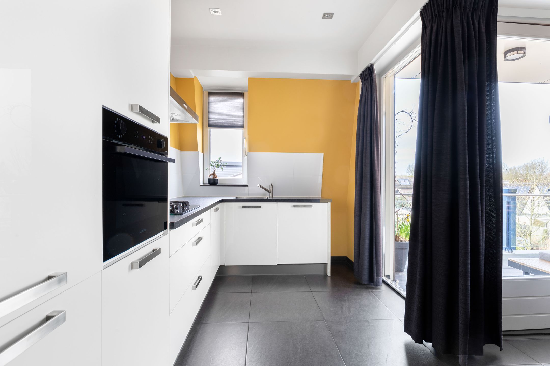 Foto 24 van Rijksweg 45-H