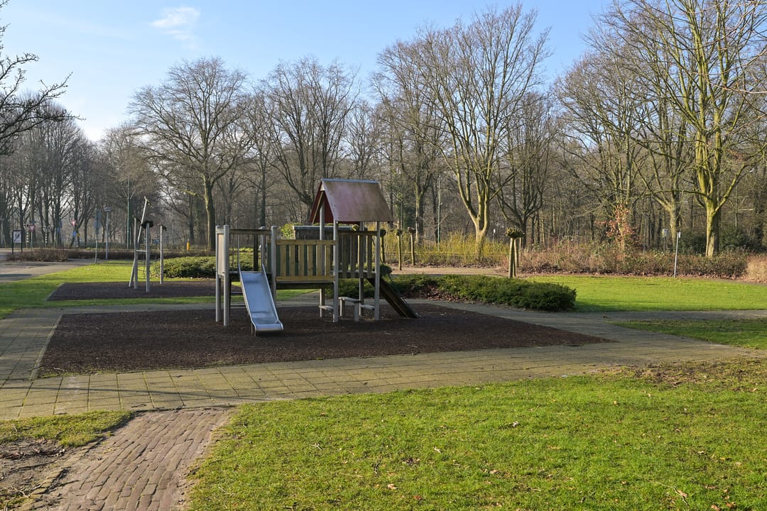 Photo 37 of Linnaeusstraat 275