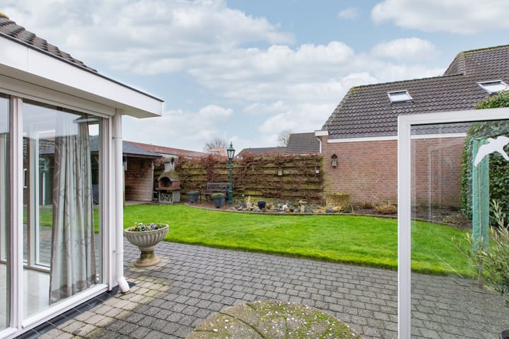 Photo 37 of Laagstraat 1