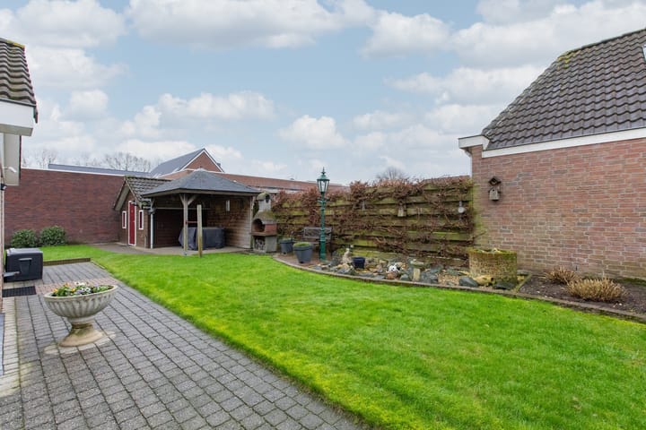 Photo 39 of Laagstraat 1